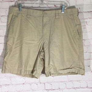 Columbia Shorts - Size 36